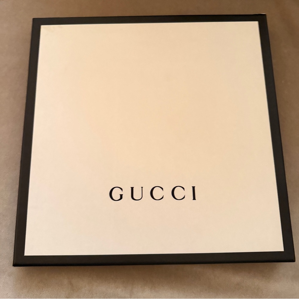 Gucci Crystal-Embellished Wide HEADBAND - Picture 2 of 9